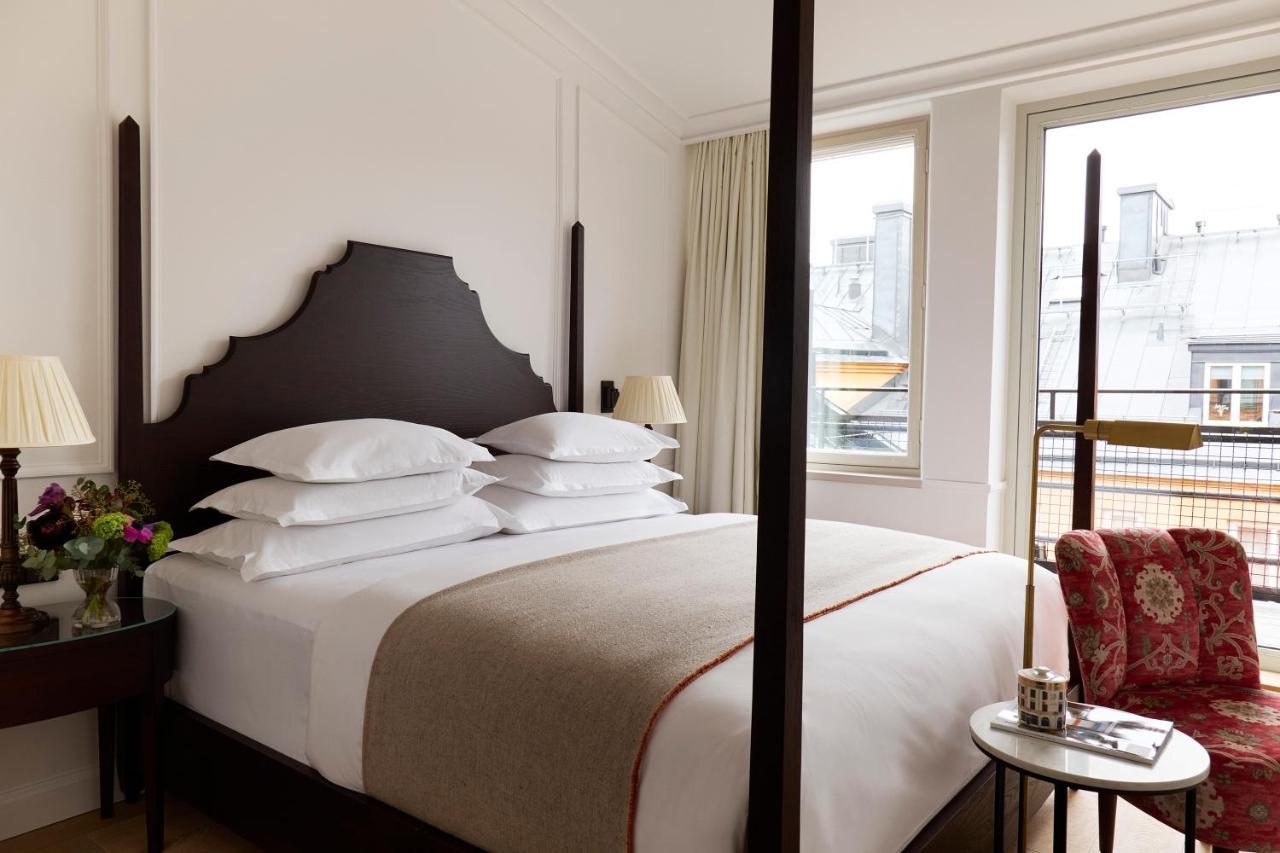 Villa Dagmar Стокхолм Екстериор снимка A room at the Hotel de Crillon