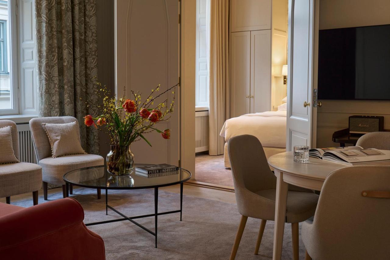 Villa Dagmar Стокхолм Екстериор снимка A suite at Hotel Axelmannstein